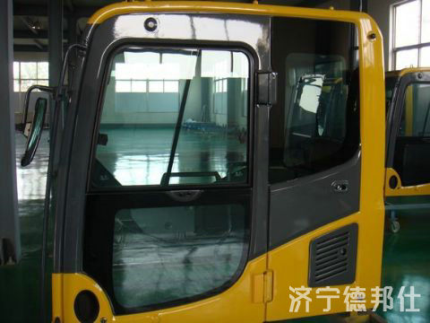 點擊檢查具體信息<br>標題：PC200-8副廠駕駛室 瀏覽次數：1038